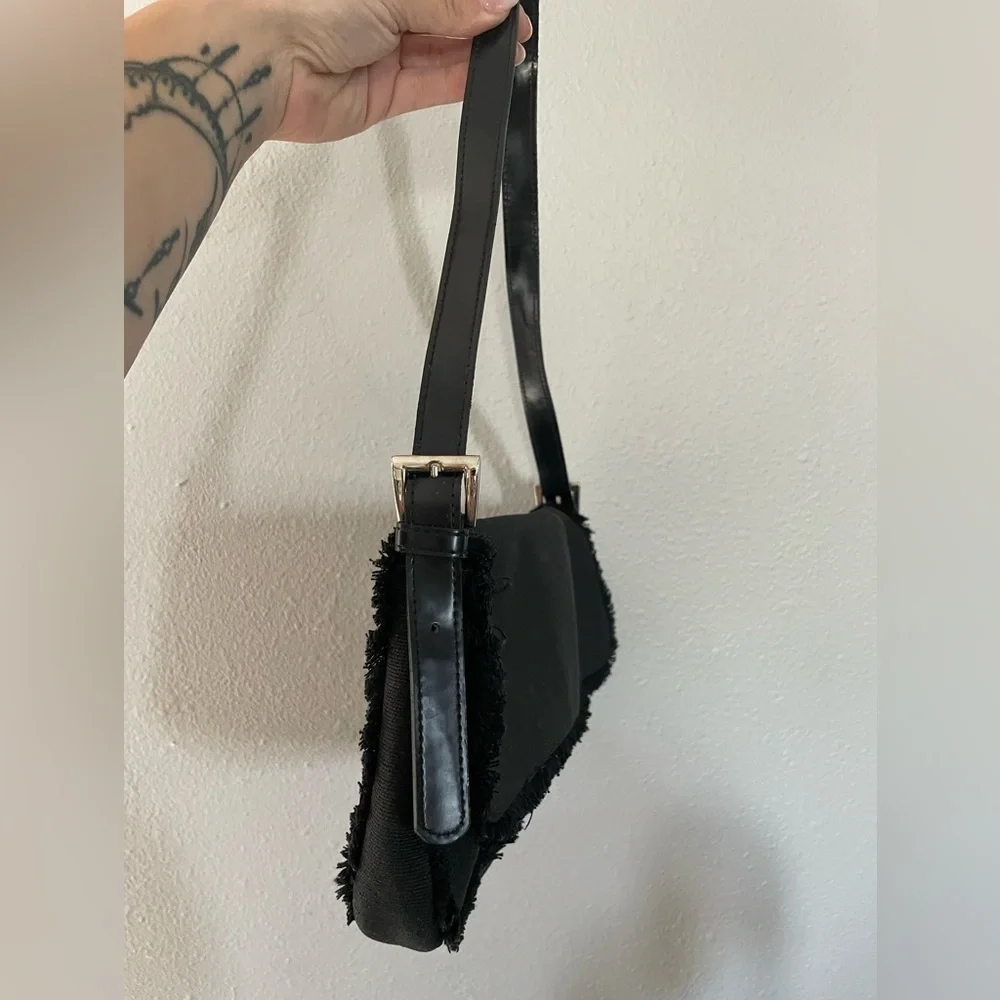 EUC Black unbranded fringe detail satchel